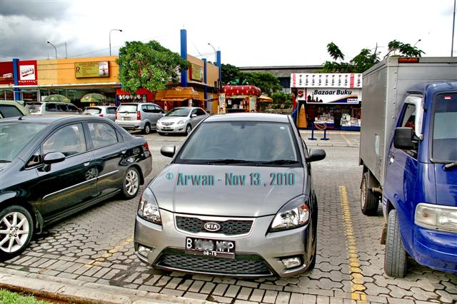 IMGP1710 - 101113 - si pride parkir tol cikampek km 57 02 (Small)